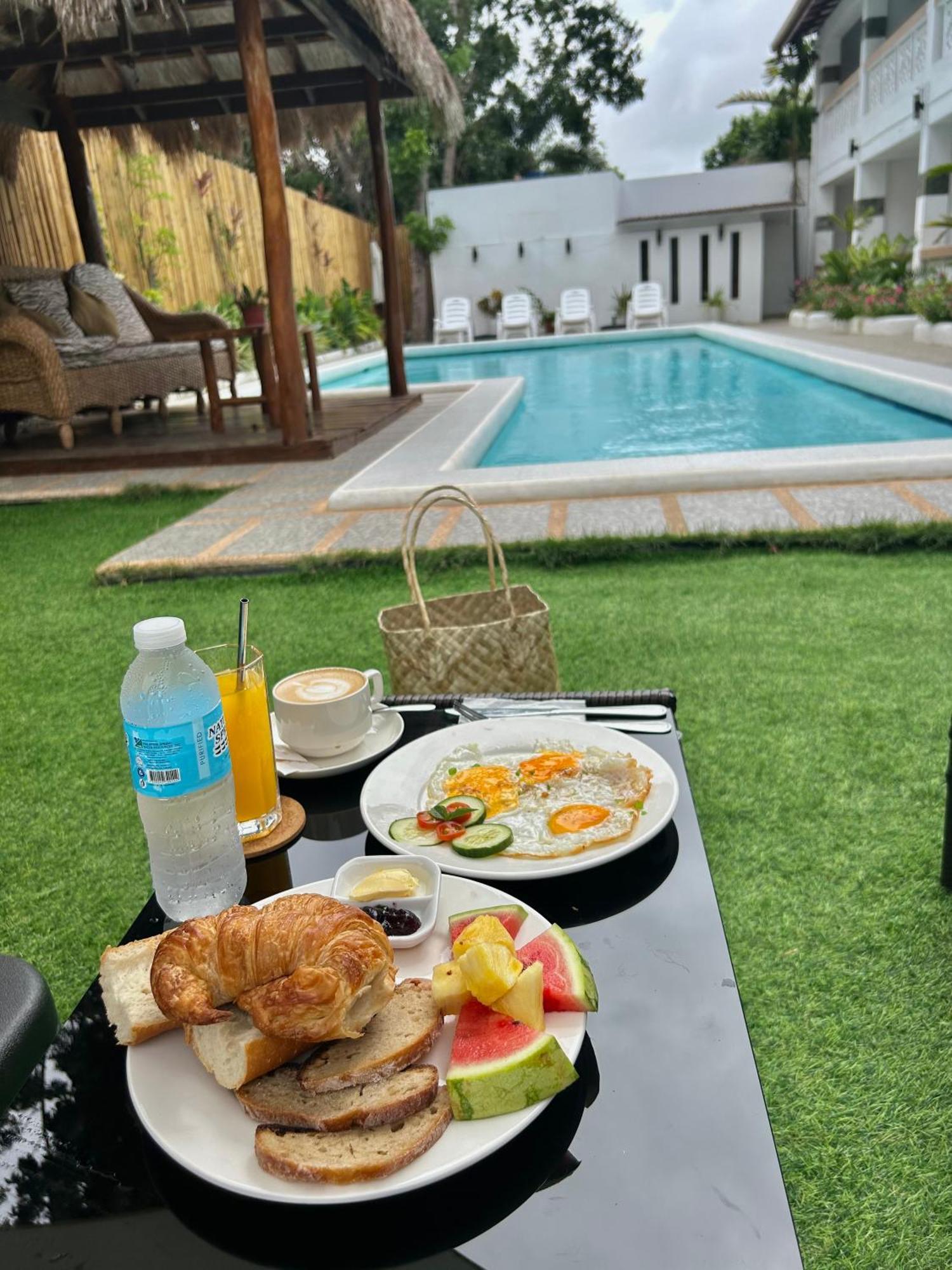 Alona Garden Suites Panglao Extérieur photo